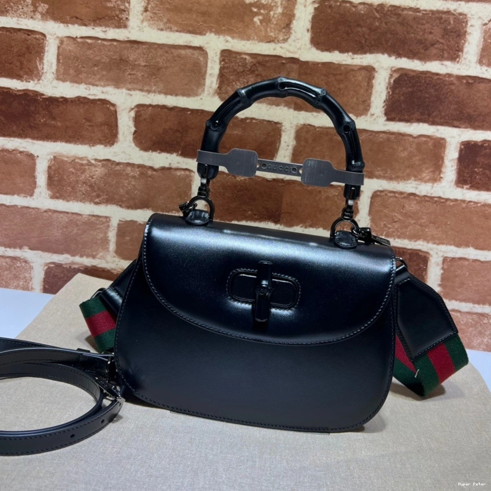 Hyperpeter with handle Small Gucci bag Bamboo top 0712